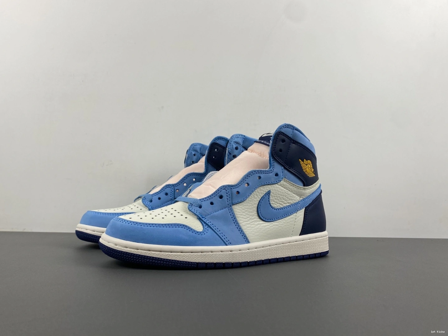 OG FD2596-400 1 Jordan High Flight First Air in 1102